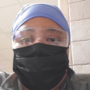 Meet your Posher, Andi